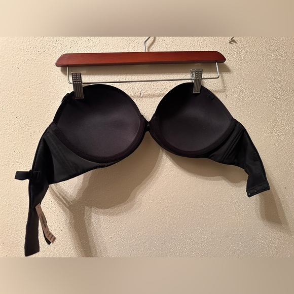Black Victoria’s Secret multiway strapless bra NWT 32DD small snag - Picture 6 of 8